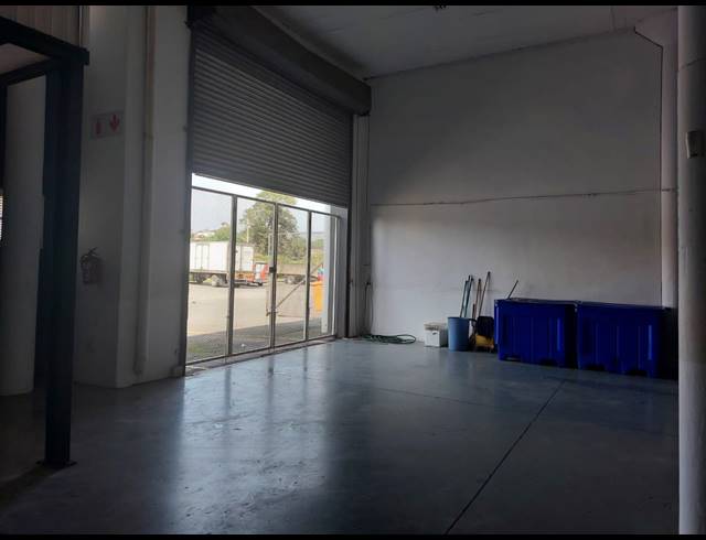 265M² WAREHOUSE TO LET IN RED HILL